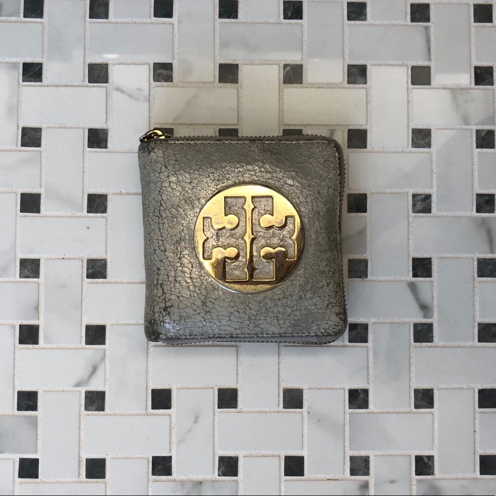 Tory Burch Metallic Leather zip wallet